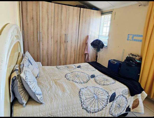 4 BEDROOM HOUSE FOR SALE IN PHOENIX